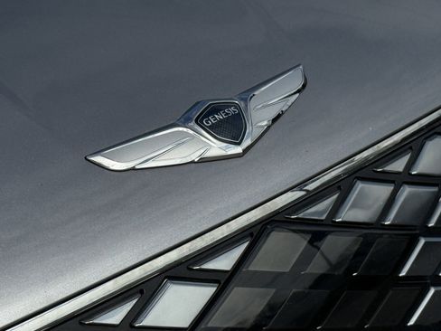 Used 2023 Genesis G80 image 7