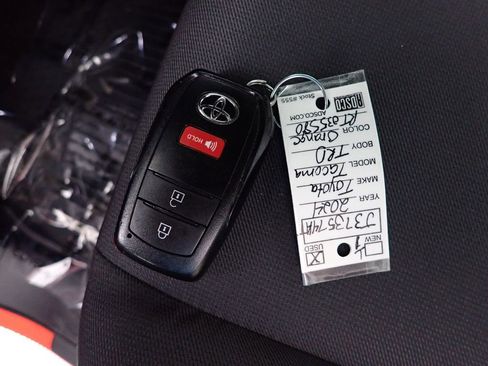 Used 2024 Toyota Tacoma TRD Sport AWD/4WD image 44