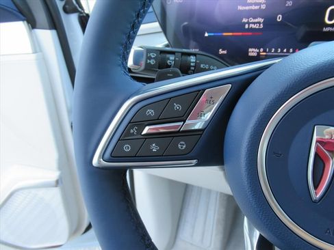 New 2026 Buick Enclave Avenir image 18