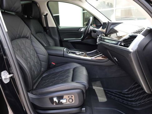 Used 2024 BMW X7 xDrive40i AWD/4WD image 37