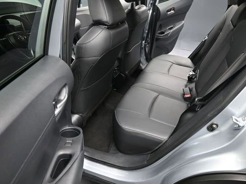 Used 2025 Toyota Corolla Cross XLE FWD image 17