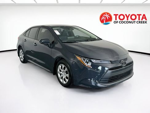 Used 2025 Toyota Corolla LE FWD image 1