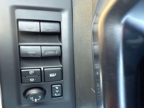 New 2025 Toyota Tundra Platinum RWD image 18