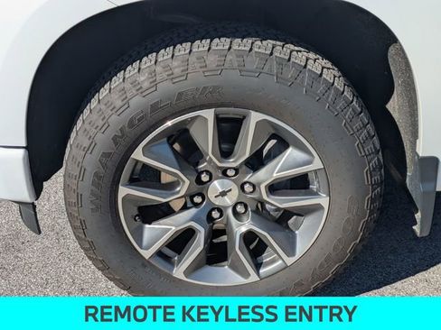 Used 2024 Chevrolet Silverado 1500 RST w/ Z71 Off-Road Package image 11