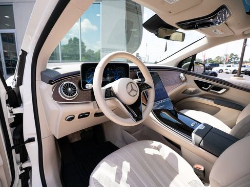 Used 2023 Mercedes-Benz EQS 450+ SUV image 31