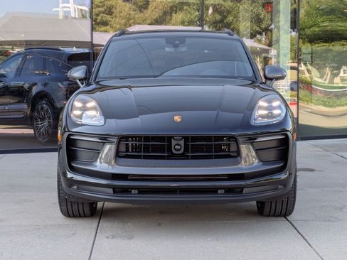 Certified 2026 Porsche Macan Turbo AWD/4WD image 6