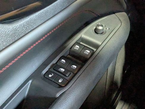 New 2026 Jeep Compass Trailhawk w/ Sun, Sound & Navigation Group AWD/4WD image 23