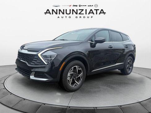 Certified 2025 Kia Sportage LX image 1