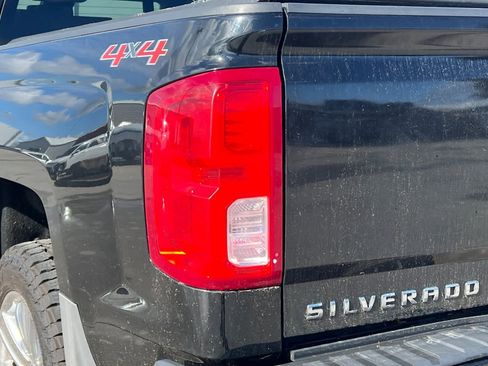 Used 2017 Chevrolet Silverado 1500 High Country image 15