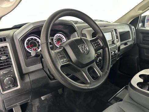 Used 2017 RAM 1500 Express AWD/4WD image 9