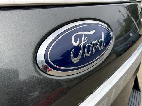 Used 2019 Ford Expedition Max Platinum AWD/4WD image 10