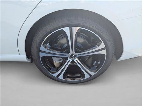 Used 2026 Mercedes-Benz C 300 Sedan image 9