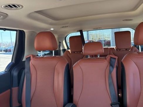 Used 2024 Kia Carnival SX Prestige image 29