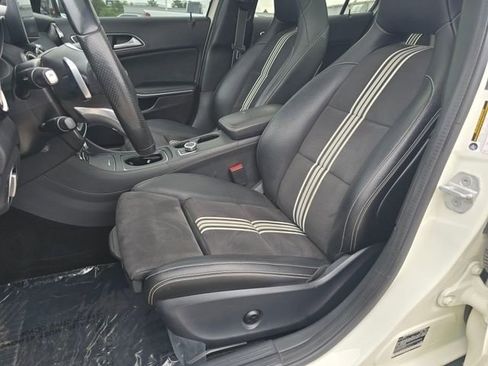 Used 2018 Mercedes-Benz GLA 250 4MATIC image 5