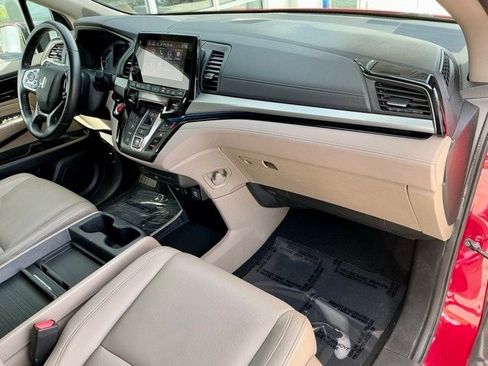 Certified 2022 Honda Odyssey Touring image 21