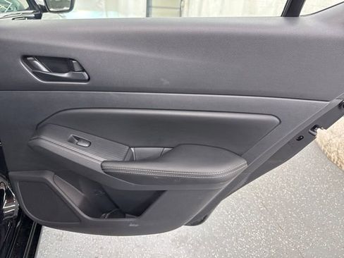 Used 2025 Nissan Altima 2.5 SV FWD image 10