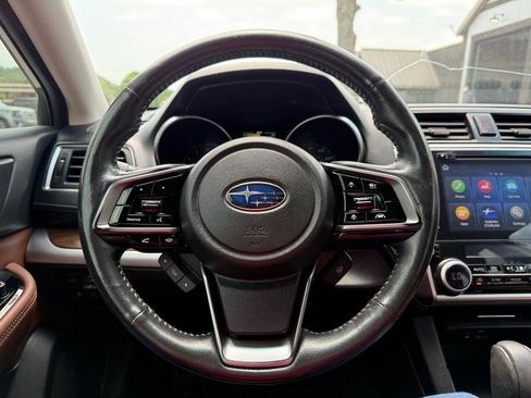 Used 2019 Subaru Outback 3.6R Touring AWD/4WD image 10