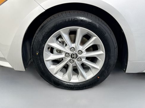 Used 2022 Toyota Corolla LE w/ LE Convenience Package FWD image 38