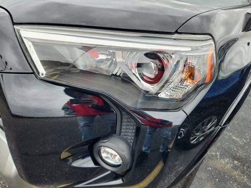 Used 2021 Toyota 4Runner TRD Off-Road Premium w/ Moonroof Package image 24