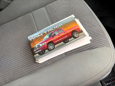 Used 2007 Dodge Ram 1500 Truck SLT image 14