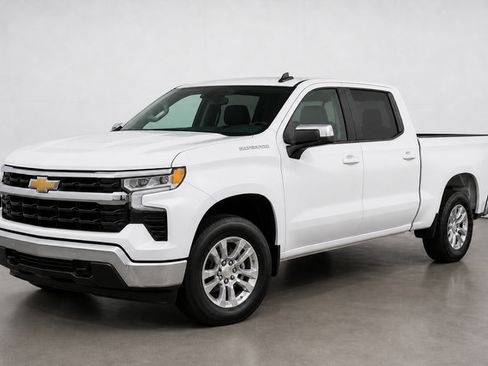 Used 2024 Chevrolet Silverado 1500 LT w/ Convenience Package II AWD/4WD image 5