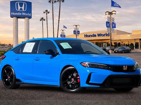 Used 2023 Honda Civic Type R image 2