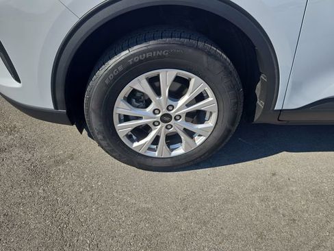 Used 2025 Ford Escape Active w/ Cold Weather Package AWD/4WD image 10