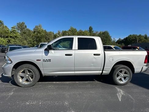Used 2015 RAM 1500 Express AWD/4WD image 4