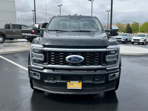 Certified 2025 Ford F450 Platinum w/ Platinum Plus Package AWD/4WD image 3