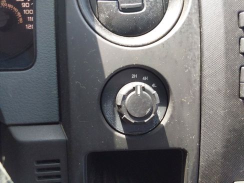 Used 2013 Ford F150 STX w/ Mid Equipment Group AWD/4WD image 21