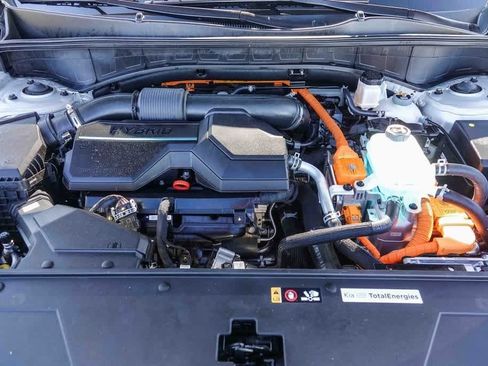 Certified 2025 Kia Sorento SX Prestige image 24