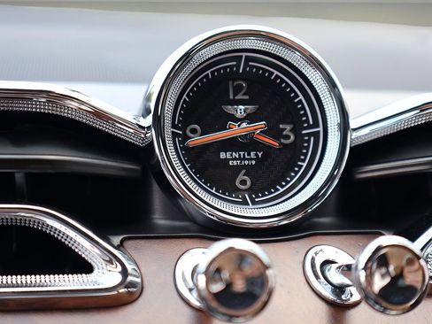 New 2025 Bentley Bentayga image 29