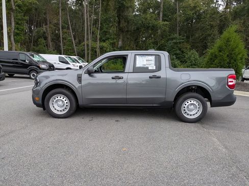 New 2025 Ford Maverick XL image 7
