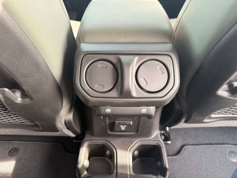 New 2026 Jeep Gladiator Mojave image 30