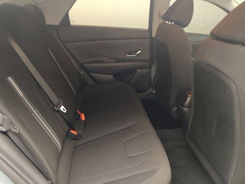 Used 2021 Hyundai Elantra SEL FWD image 19