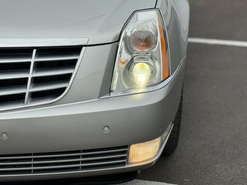 Used 2006 Cadillac DTS image 28