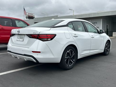 Used 2024 Nissan Sentra SV FWD image 3