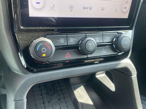 New 2025 Ford Ranger XLT w/ Equipment Group 301A High image 13