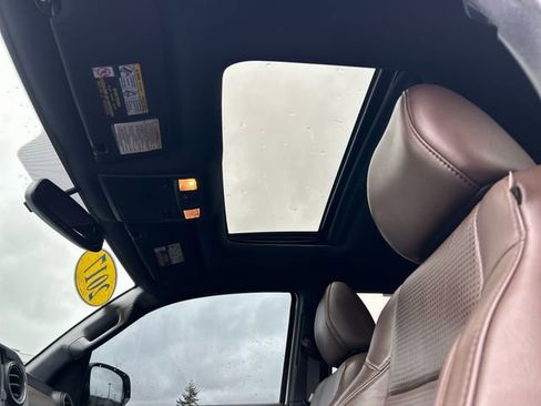 Used 2017 Toyota Tacoma Limited w/ Tow Package image 30