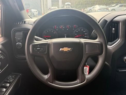 Used 2020 Chevrolet Silverado 1500 Custom w/ Custom Value Package image 12