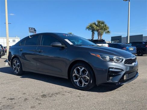 Certified 2021 Kia Forte LXS image 1