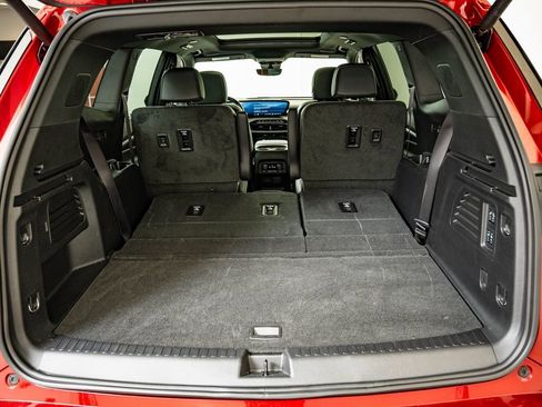 Used 2025 Buick Enclave Avenir w/ Super Cruise Package image 22