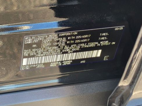 Certified 2025 Toyota RAV4 XLE image 30