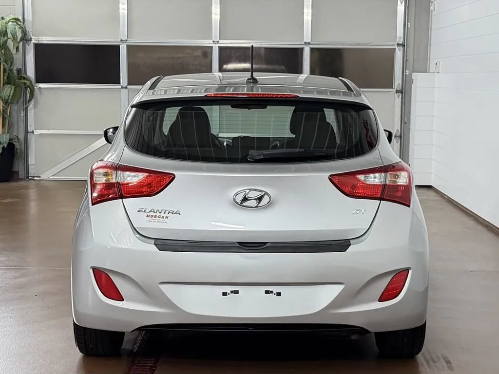 Used 2016 Hyundai Elantra GT FWD image 4