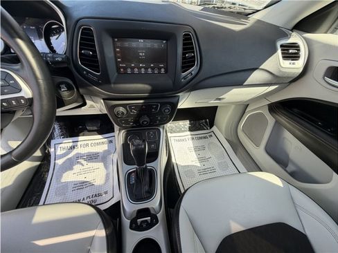 Used 2020 Jeep Compass Latitude AWD/4WD image 33