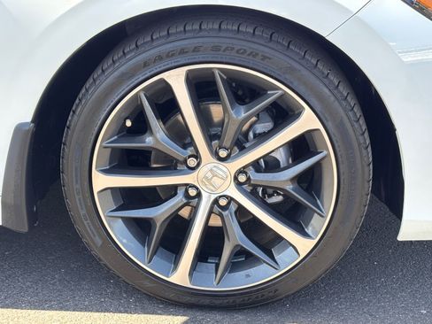 Certified 2024 Honda Civic Touring image 11