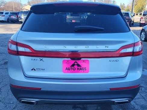 Used 2018 Lincoln MKX Select w/ Select Plus Package AWD/4WD image 31