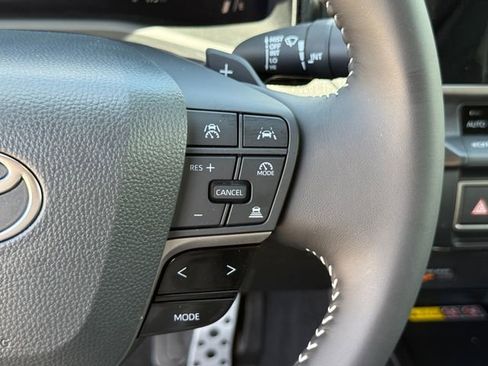 Used 2026 Toyota Camry SE w/ Convenience Package FWD image 13