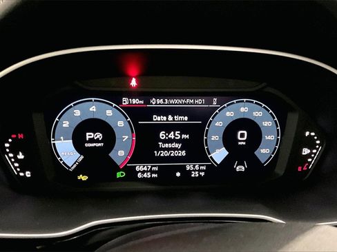Used 2025 Audi Q3 2.0T Premium w/ Convenience Package image 13