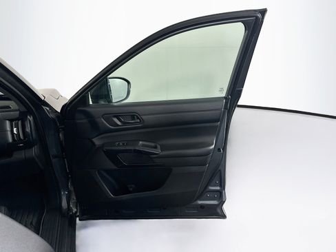 Used 2023 Nissan Pathfinder SV AWD/4WD image 34